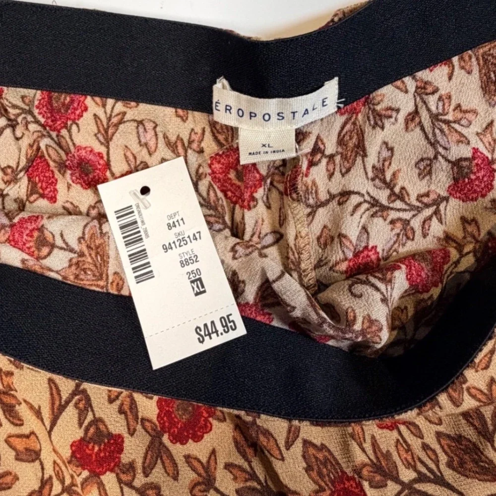Aeropostale Skirt XL Tan Red Floral Boho Mini‎ Elastic Waist 8852